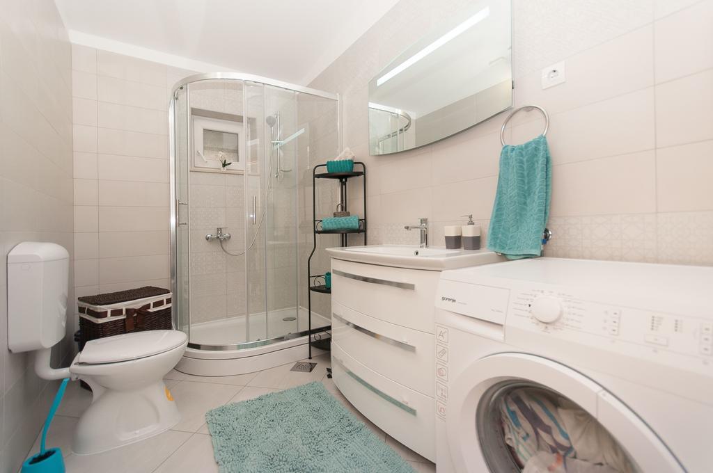 Apartment Lelas Omiš Kültér fotó