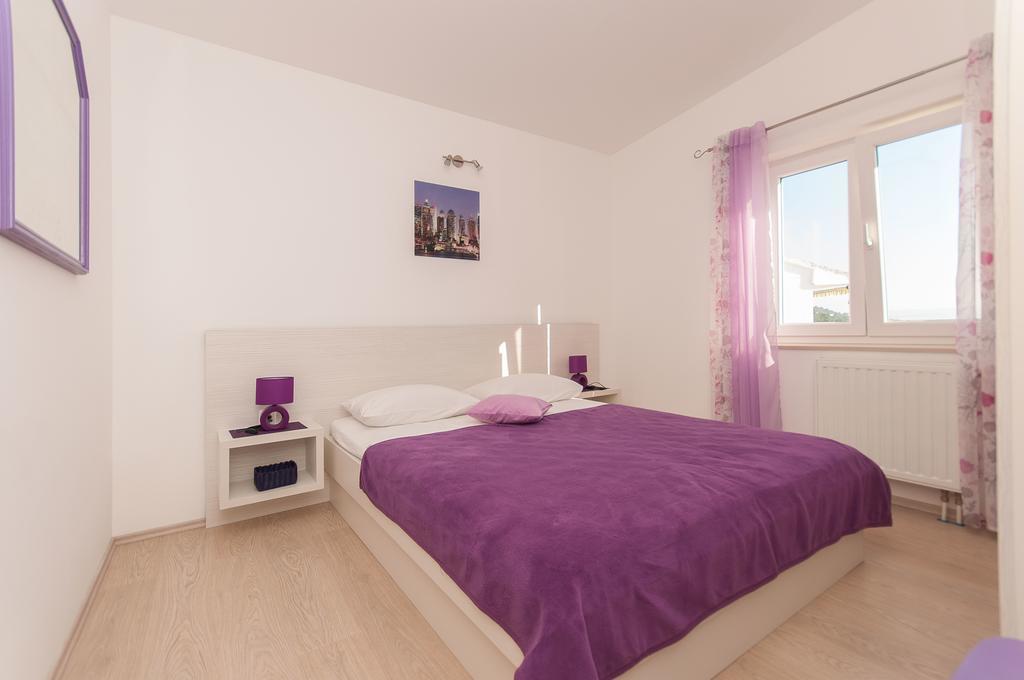 Apartment Lelas Omiš Kültér fotó