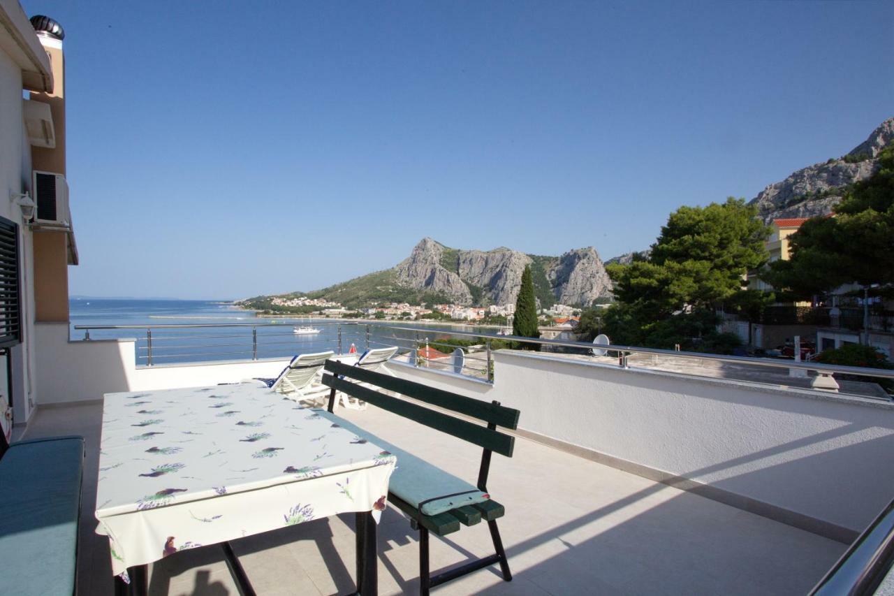 Apartment Lelas Omiš Kültér fotó